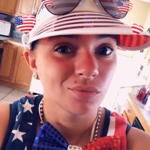 Meet your Posher, Courtney